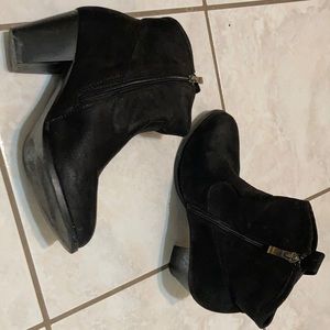 Women’s Liliana ankle boots size 8 Black.